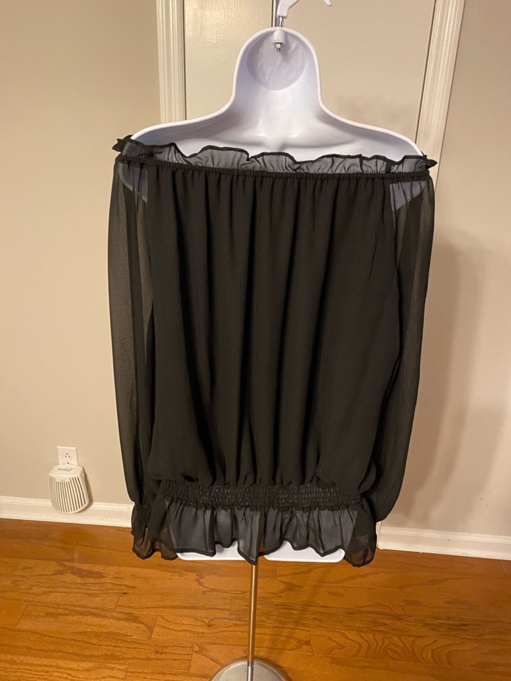 TCEC Blouse - Picture 4 of 5